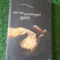 Laki-Laki pemanggul Goni